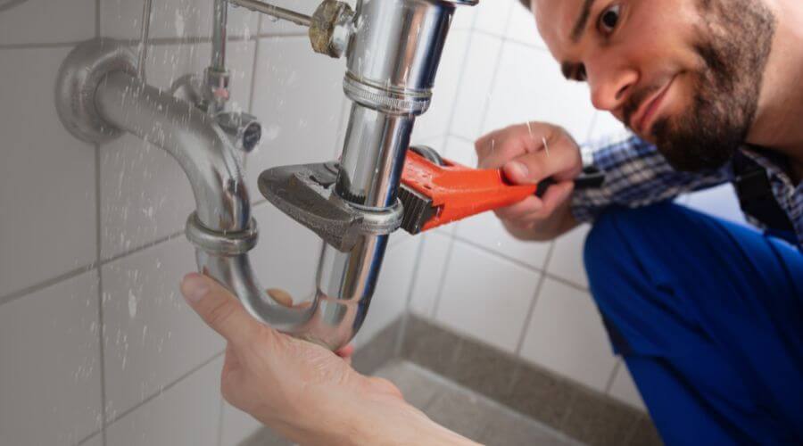 Expert burst pipe repair services in Callahan, FL